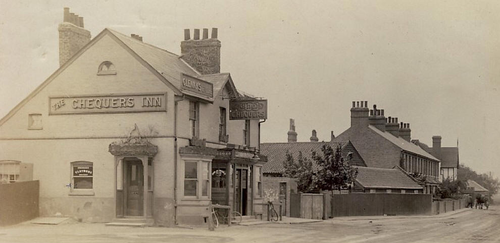 A fantastic picture of the Chequers Inn - the postcard was sent circa 1915 ?