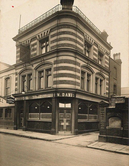 Railway Tavern, 14 Bridge Road, Stratford - in 1931