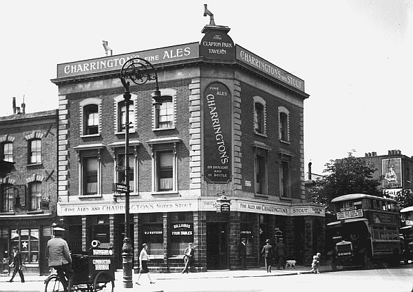 Clapton Park Tavern, 9 Chatsworth Road, E5 - circa 1928