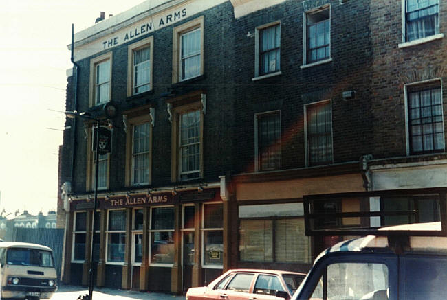 Allen Arms, 8 Allen Road N16 - in 1988